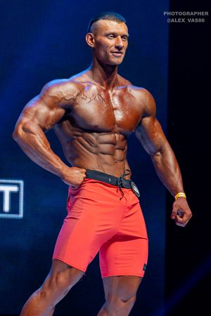MEN'S PHYSIQUE +179